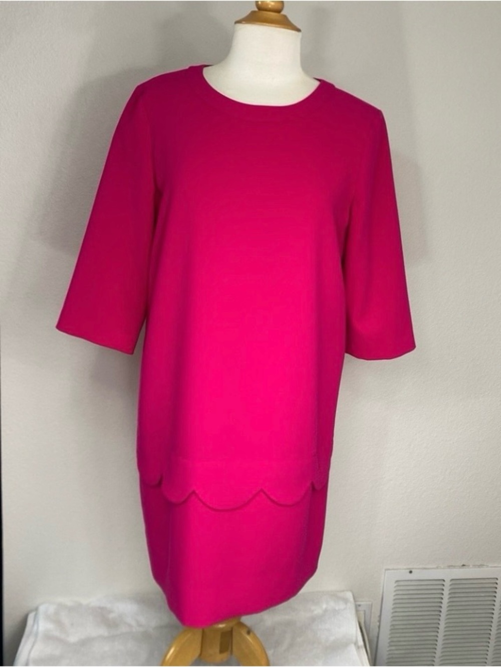Kate Spade Women's Pink Scallop Shift Dress Size 8 Classic Preppy Corporatecore